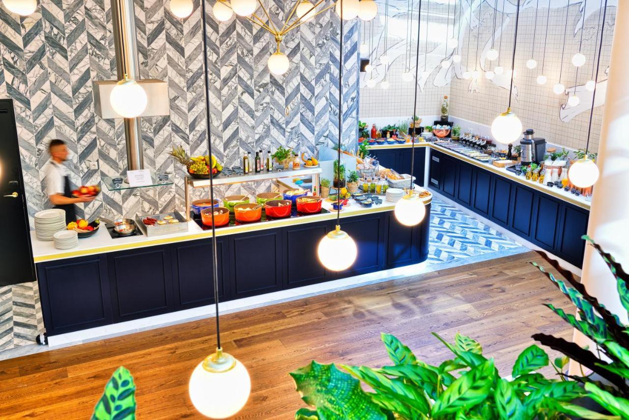 Hotel Ferreus Modern Art Deco Krakau Exterior foto The kitchen at the restaurant