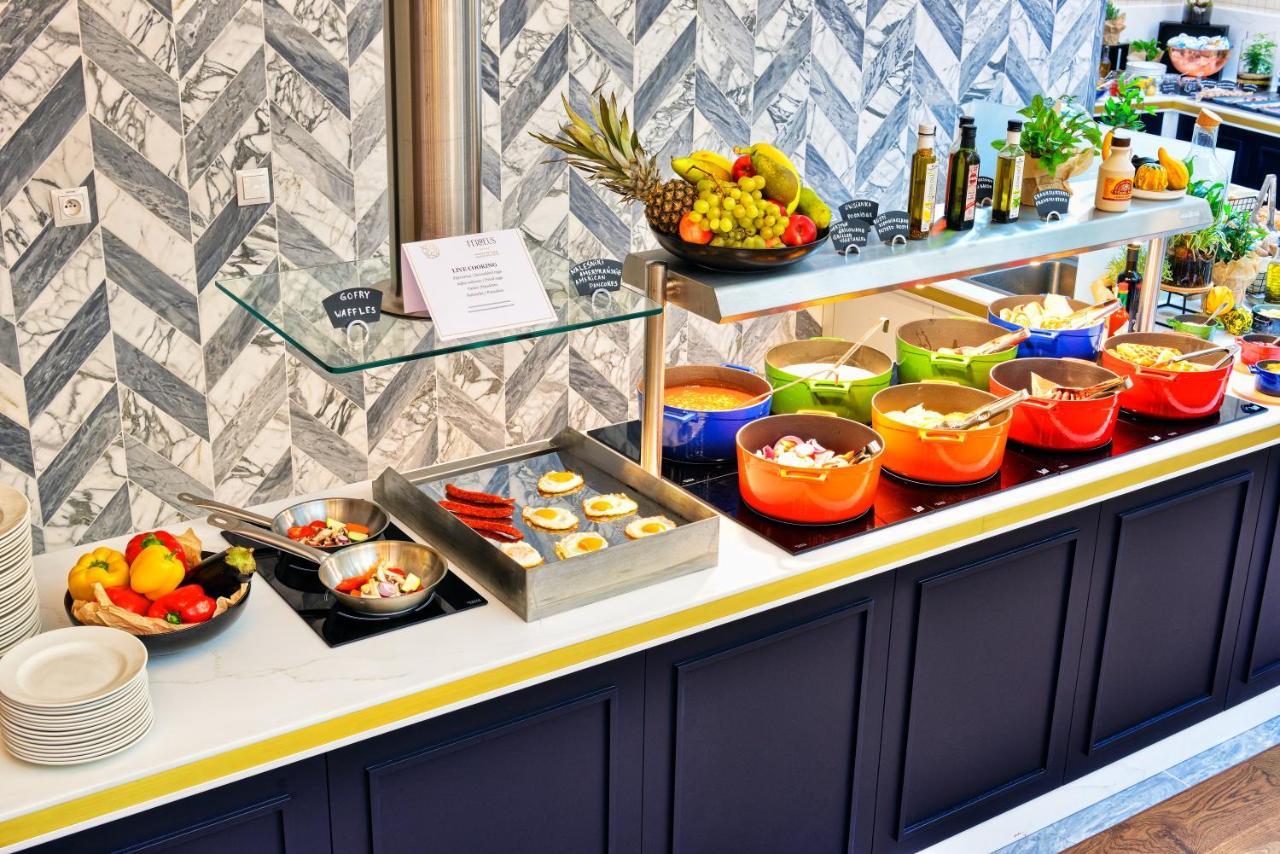 Hotel Ferreus Modern Art Deco Krakau Exterior foto A salad bar