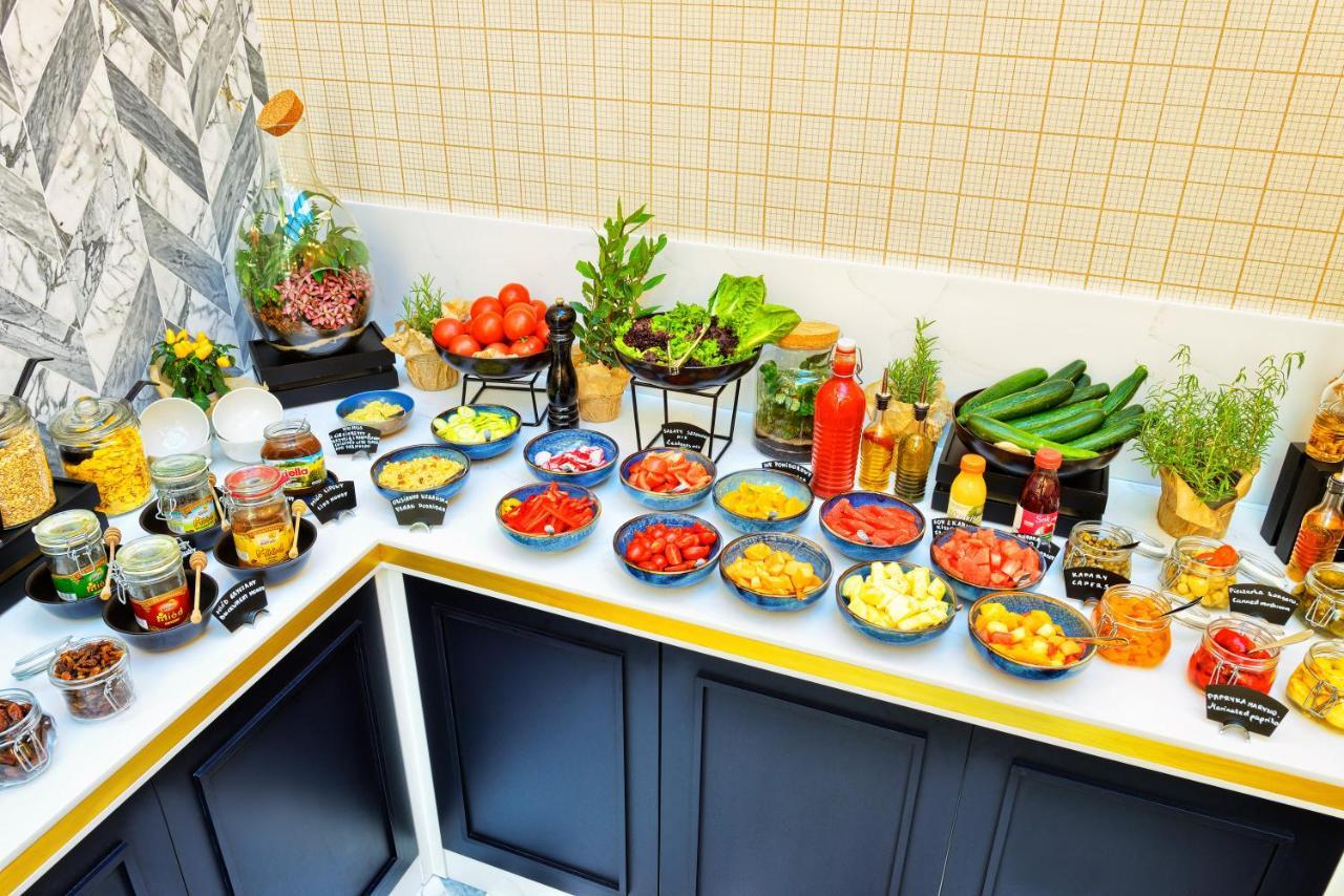 Hotel Ferreus Modern Art Deco Krakau Exterior foto A salad bar